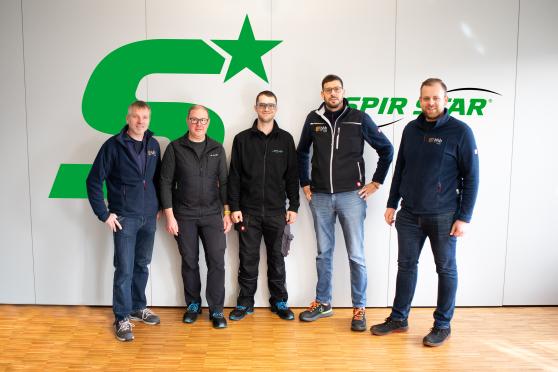 Nach kurzer Zeit Teil des Teams